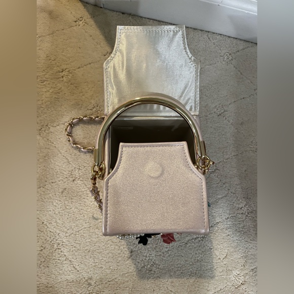 Pink Boxy Purse - Picture 8 of 9